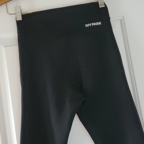 IVY PARK black capri workout/yoga legging! - Picture 6 of 9